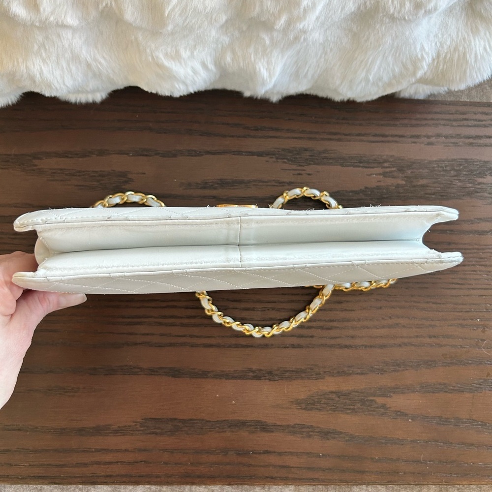 Vintage Chanel Single Flap - Picture 6 of 13